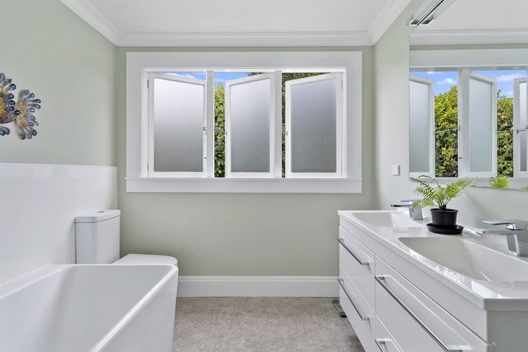 Photo of property in 79 Lincoln Road East, Everett Park, Inglewood, 4389