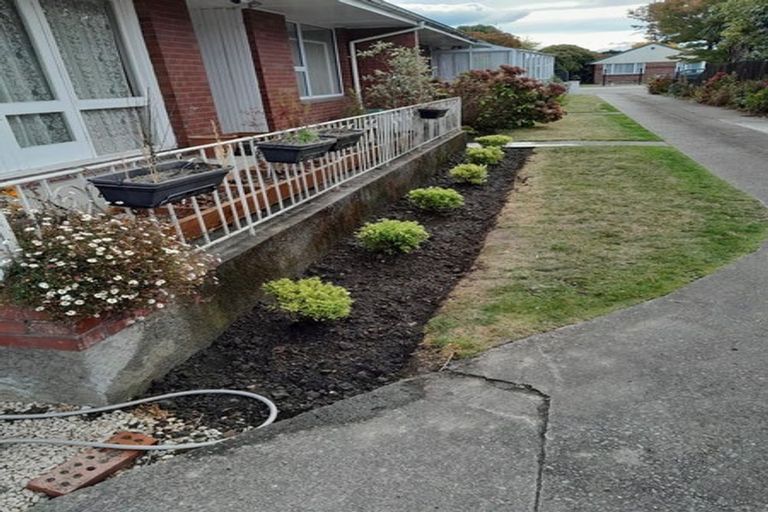 Photo of property in 2/82 Grahams Road, Burnside, Christchurch, 8041