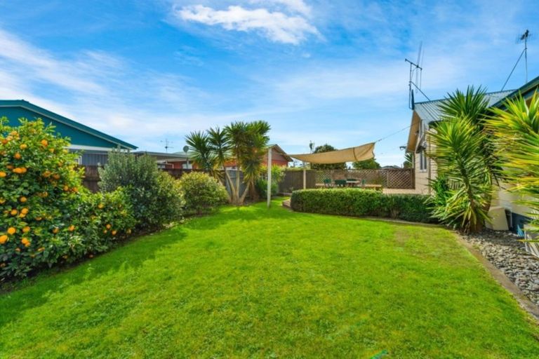 Photo of property in 4 Mckinley Place, Nawton, Hamilton, 3200