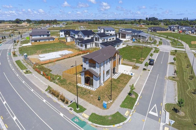 Photo of property in 3 Kaitiaki Drive, Clarks Beach, 2122