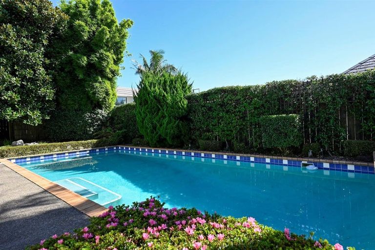 Photo of property in 12 Cecil Road, Milford, Auckland, 0620