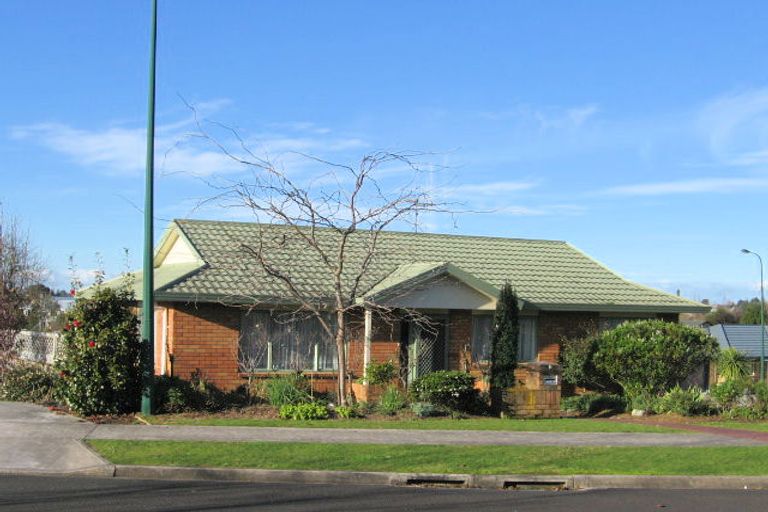 Photo of property in 11 Glenburn Place, Nawton, Hamilton, 3200