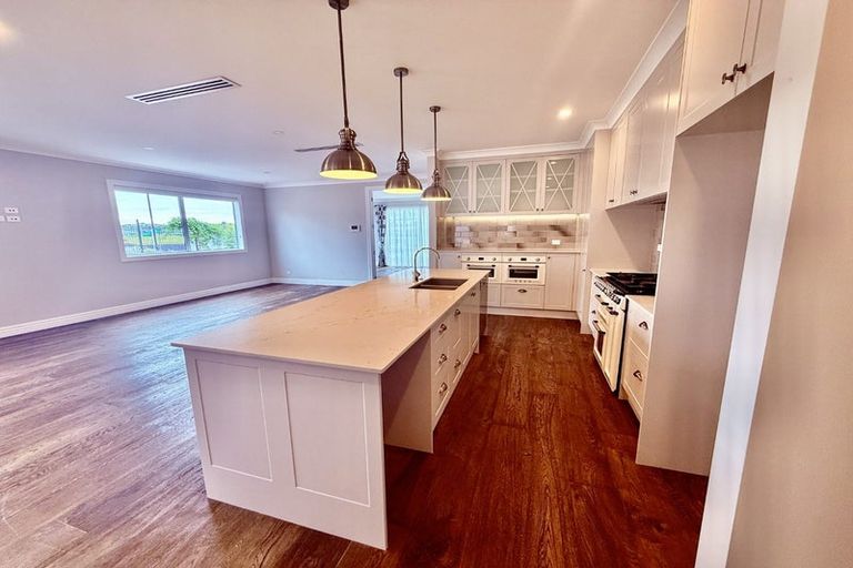 Photo of property in 129 Colonial Drive, Silverdale, 0932