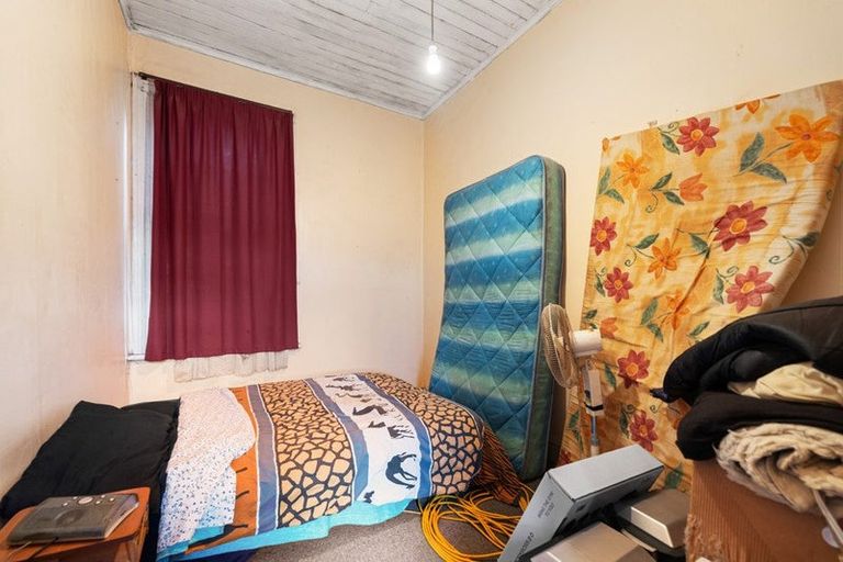 Photo of property in 44 Law Street, Caversham, Dunedin, 9012