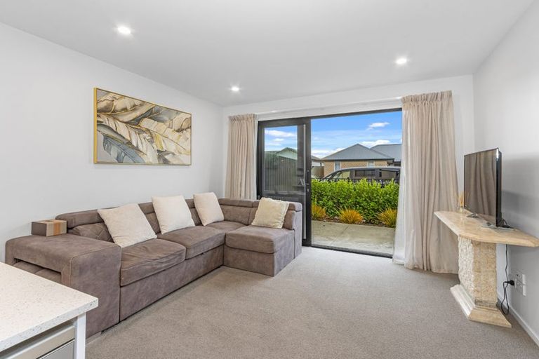 Photo of property in 16 Miromiro Street, Broomfield, Christchurch, 8042