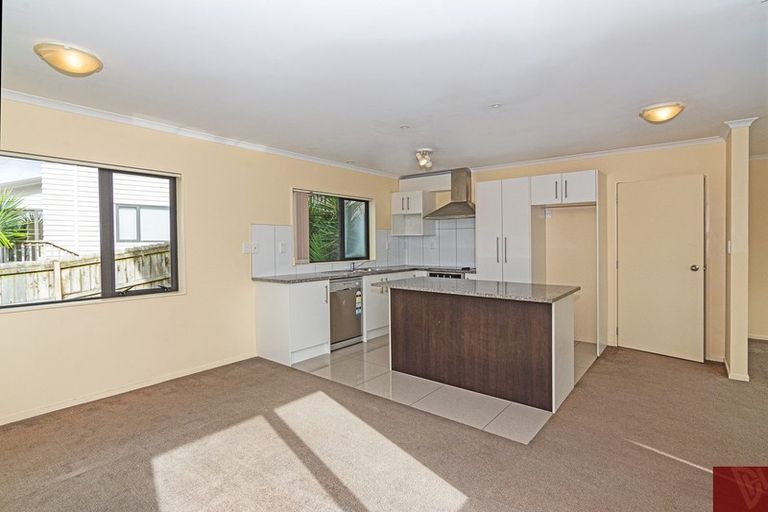 Photo of property in 117 Keri Vista Rise, Papakura, 2110