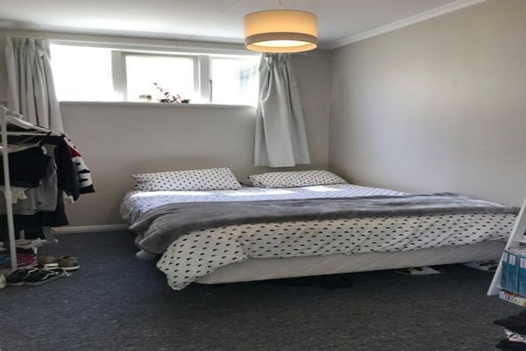 Photo of property in 16 Normanby Street, Newtown, Wellington, 6021