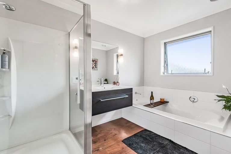 Photo of property in 10b Jozecom Place, Rolleston, 7614