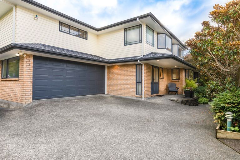 Photo of property in 54a Mcfadzean Drive, Blockhouse Bay, Auckland, 0600