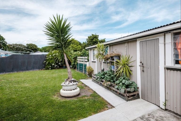 Photo of property in 12 Huxley Road, Outer Kaiti, Gisborne, 4010