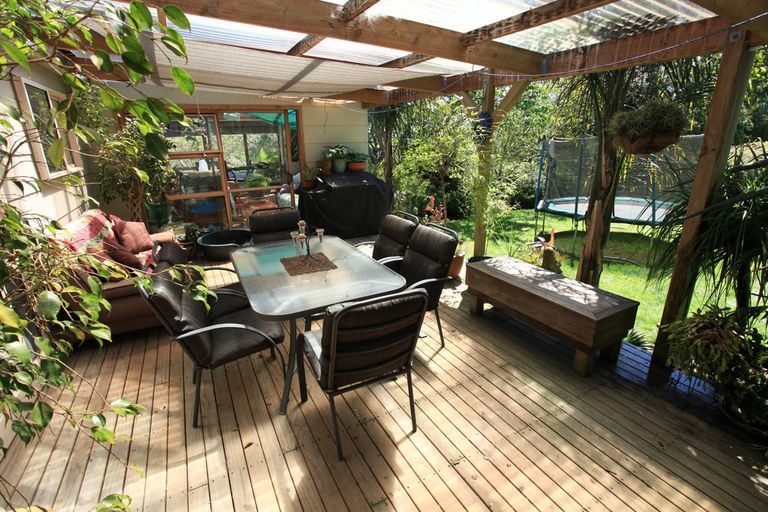 Photo of property in 1343 Te Hutewai Road, Raglan, 3296