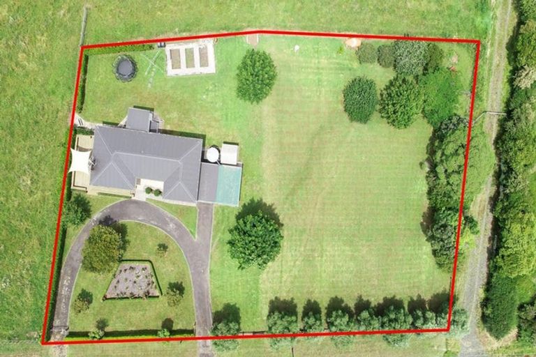 Photo of property in 145 Ponga Road, Opaheke, Papakura, 2584