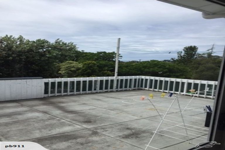 Photo of property in 64 Mayfair Crescent, Mairangi Bay, Auckland, 0630