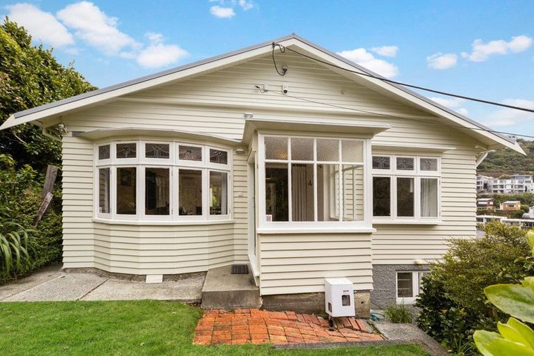 Photo of property in 16 Butt Street, Brooklyn, Wellington, 6021