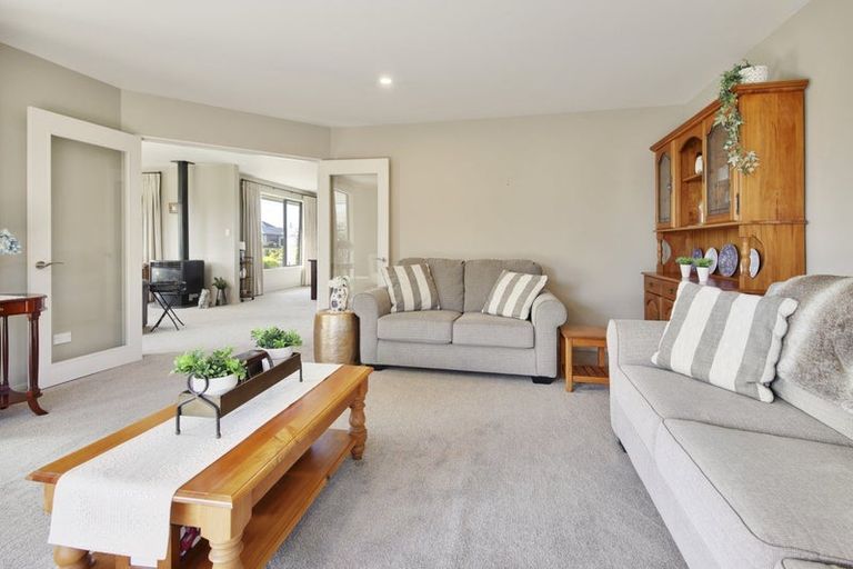 Photo of property in 1 Pimlico Place, Rangiora, 7400