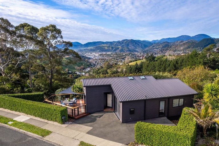 Photo of property in 319 Princes Drive, Britannia Heights, Nelson, 7010