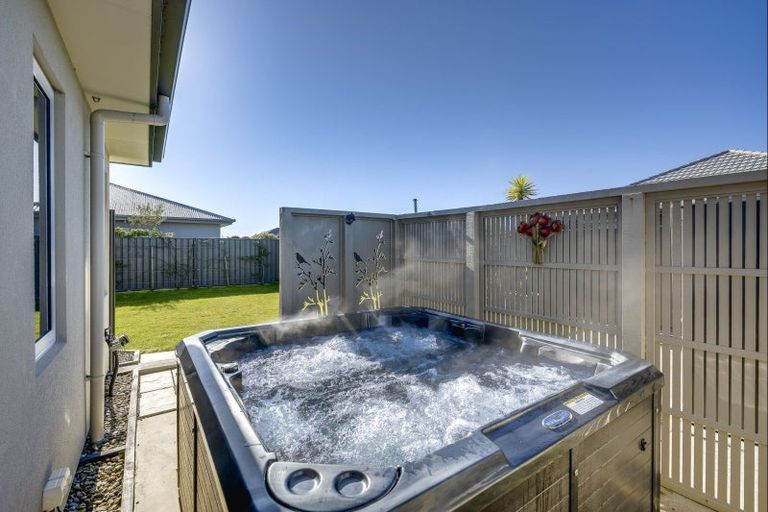 Photo of property in 54 Eriksen Road, Te Awa, Napier, 4110
