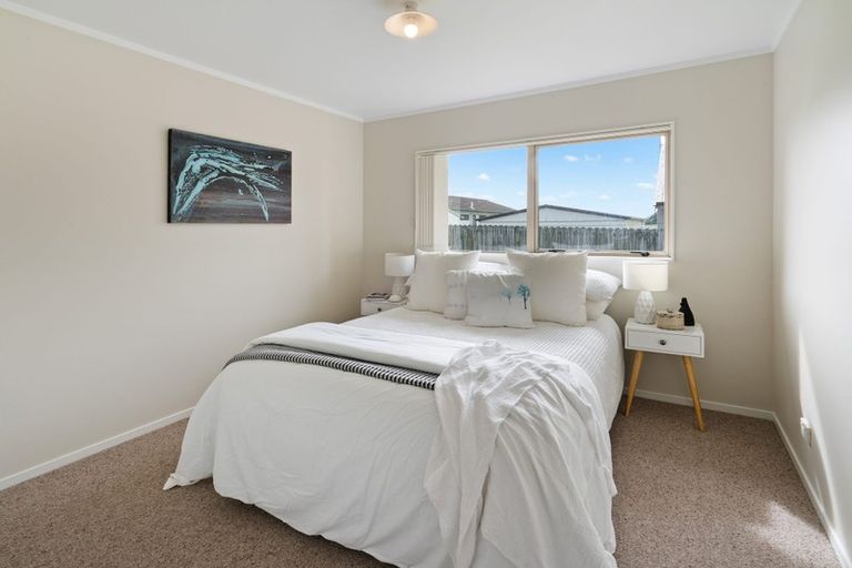 Photo of property in 256 Royal Road, Massey, Auckland, 0614