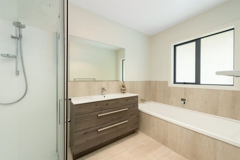 Photo of property in 18 Southill Way, Pyes Pa, Tauranga, 3112