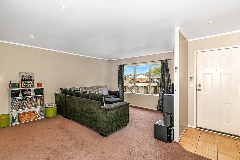 Photo of property in 3 Bernina Place, Weymouth, Auckland, 2103