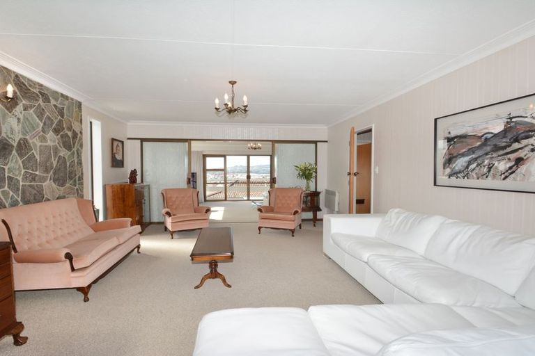 Photo of property in 29 Easther Crescent, Kew, Dunedin, 9012