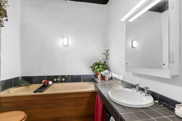 Photo of property in 22 Rakeiora Grove, Korokoro, Lower Hutt, 5012