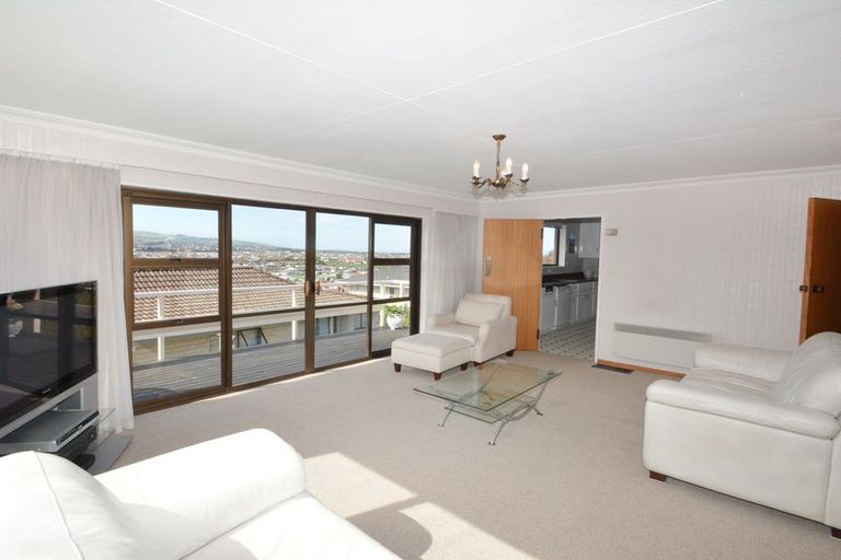 Photo of property in 29 Easther Crescent, Kew, Dunedin, 9012
