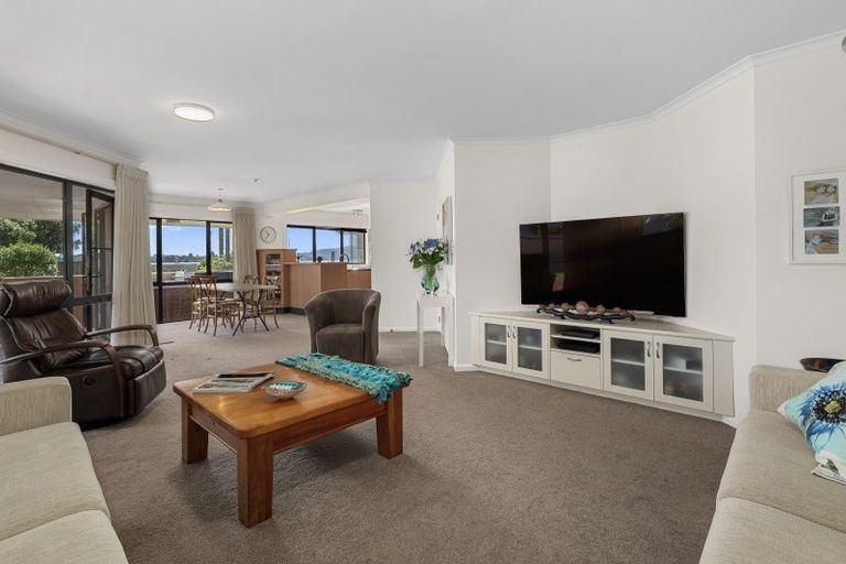 Photo of property in 1/2 Sixth Avenue, Tauranga, 3110