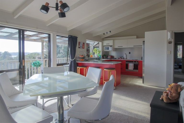 Photo of property in 18 Tui Grove, Paihia, 0200