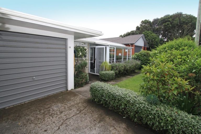 Photo of property in 20 Sackville Street, Fitzroy, New Plymouth, 4312