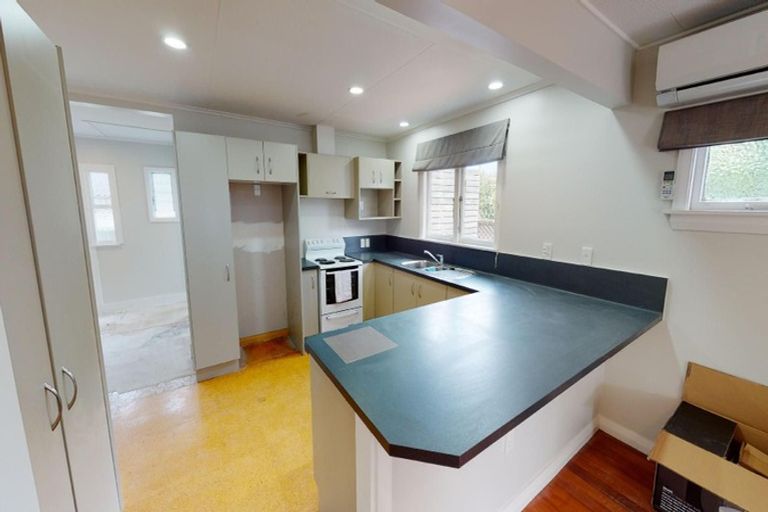 Photo of property in 118 Pahiatua Street, Hokowhitu, Palmerston North, 4410