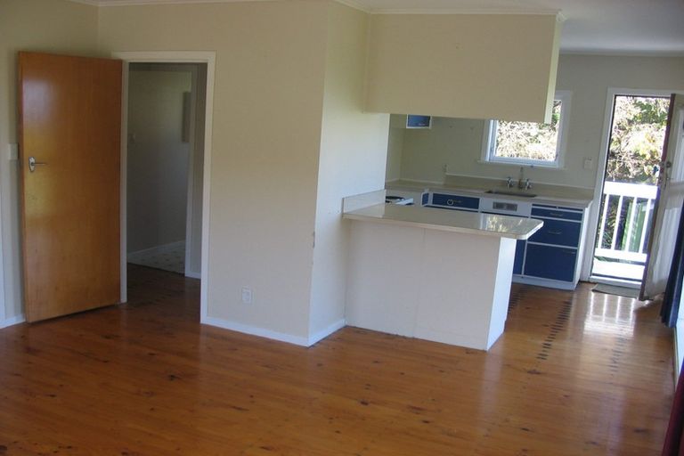 Photo of property in 15a Rakeiora Grove, Korokoro, Lower Hutt, 5012