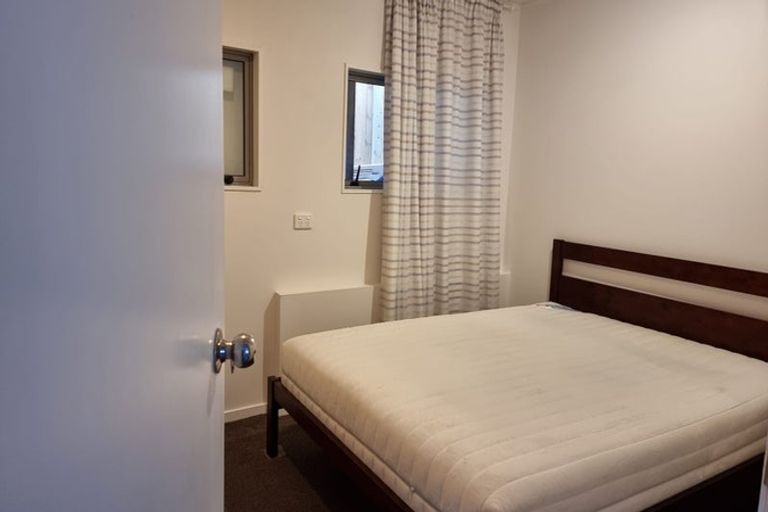 Photo of property in 237 Sunset Road, Sunnynook, Auckland, 0632