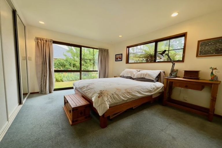 Photo of property in 21 Siska Place, Upper Riccarton, Christchurch, 8041