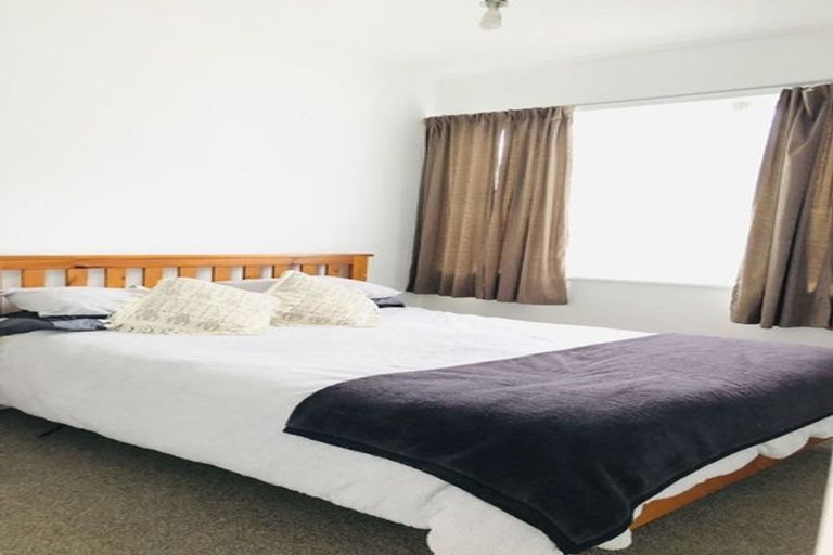 Photo of property in 119 Te Atatu Road, Te Atatu South, Auckland, 0610
