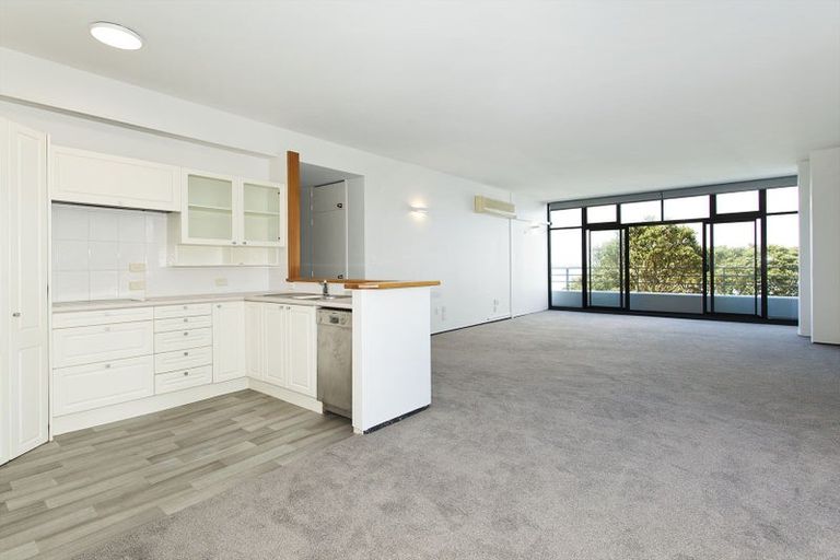 Photo of property in 58/45 Stanley Road, Stanley Point, Auckland, 0624