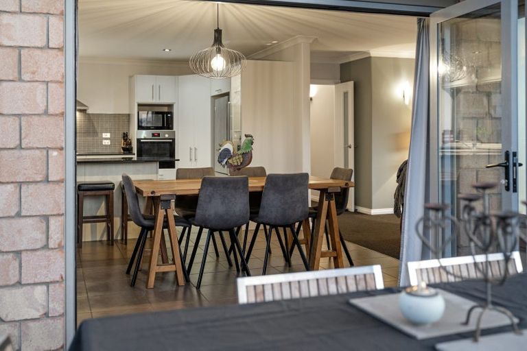 Photo of property in 33 Woodleigh Place, Ohauiti, Tauranga, 3112