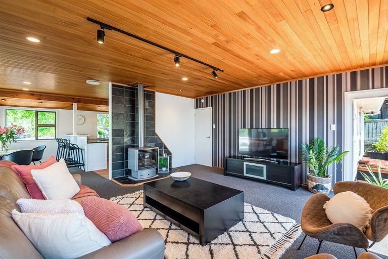 Photo of property in 11 Park Rise, Campbells Bay, Auckland, 0630