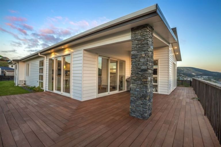 Photo of property in 112 John Burke Drive, Aotea, Porirua, 5024