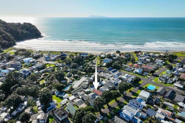 Photo of property in 34 Ocean View Road, Waihi Beach, 3611