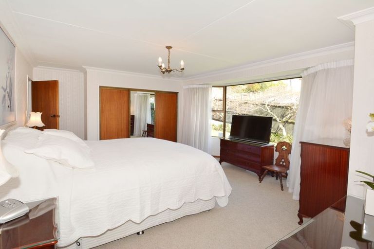 Photo of property in 29 Easther Crescent, Kew, Dunedin, 9012