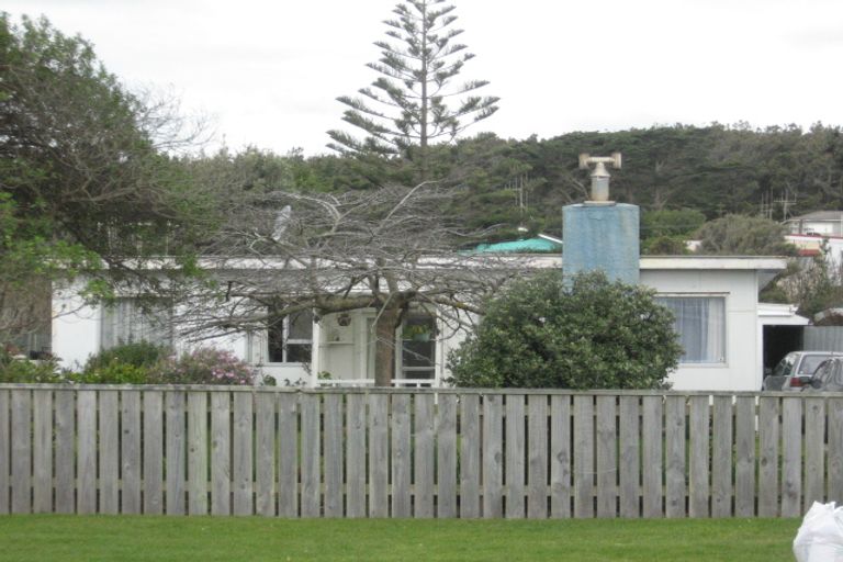 Photo of property in 154 Park Avenue, Waitarere Beach, Levin, 5510