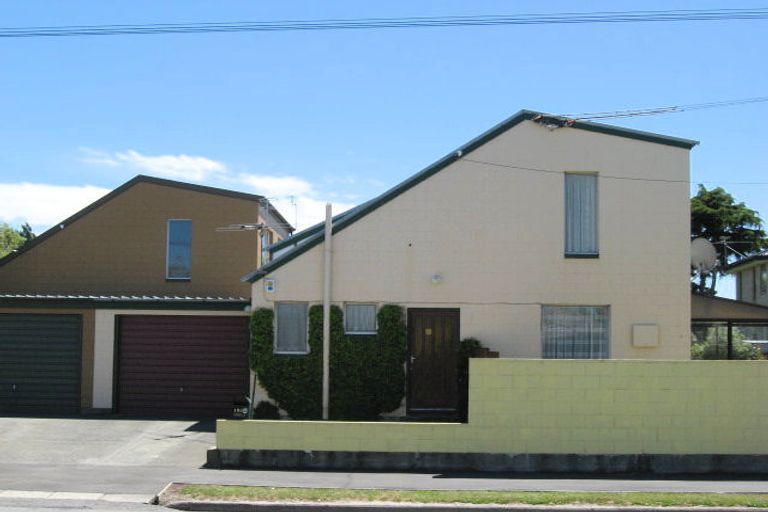 Photo of property in 151 Avonhead Road, Avonhead, Christchurch, 8042