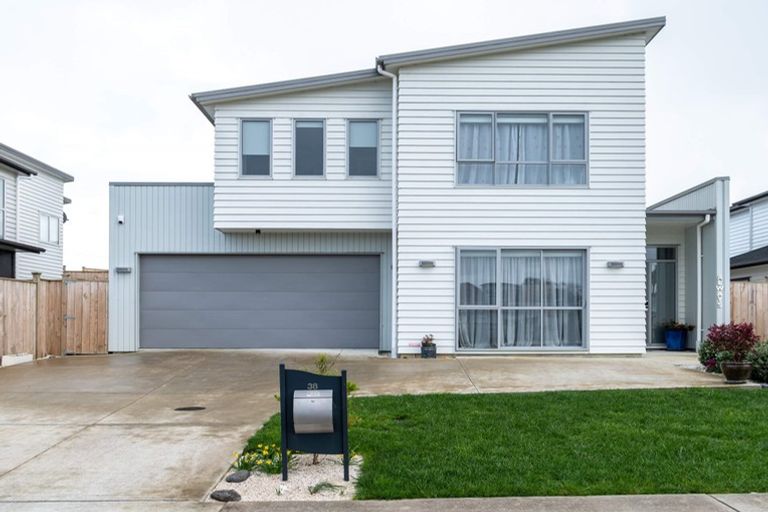 Photo of property in 38 Huarahi Pai Road, Huapai, Kumeu, 0810