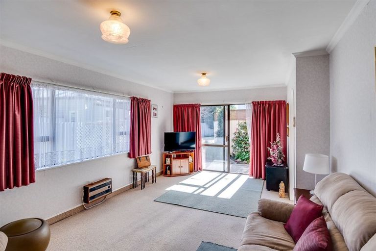 Photo of property in 2/3 Elbourne Street, Taradale, Napier, 4112