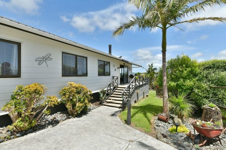 Photo of property in 5 Kaipara Crescent, Helensville, 0800