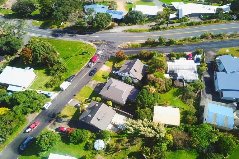 Photo of property in 6 Seaview Road, Cable Bay, 0420