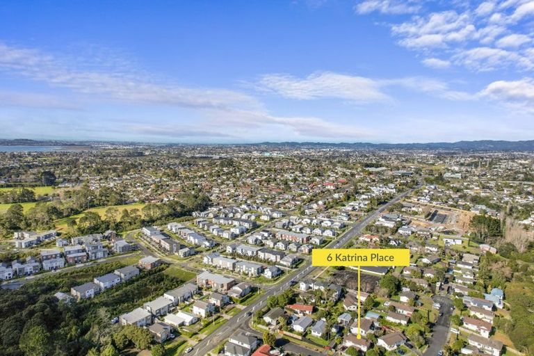 Photo of property in 6 Katrina Place, Massey, Auckland, 0614