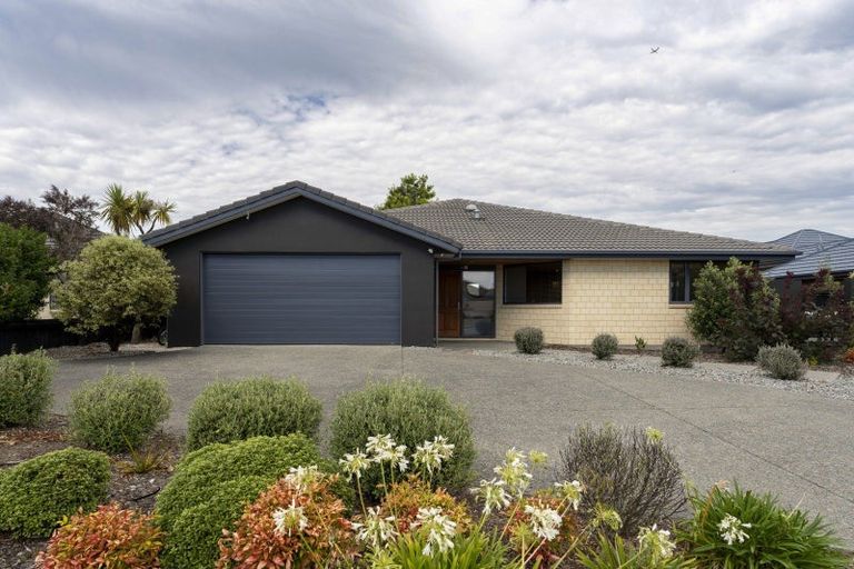 Photo of property in 16 Stark Place, Kaiapoi, 7630