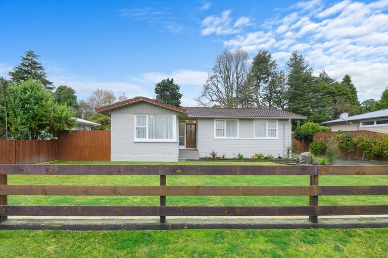 Photo of property in 32 Clouston Crescent, Fenton Park, Rotorua, 3010